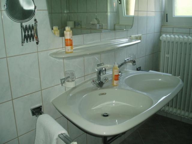 Schwarzwaldhotel / Wolfach Quarto foto